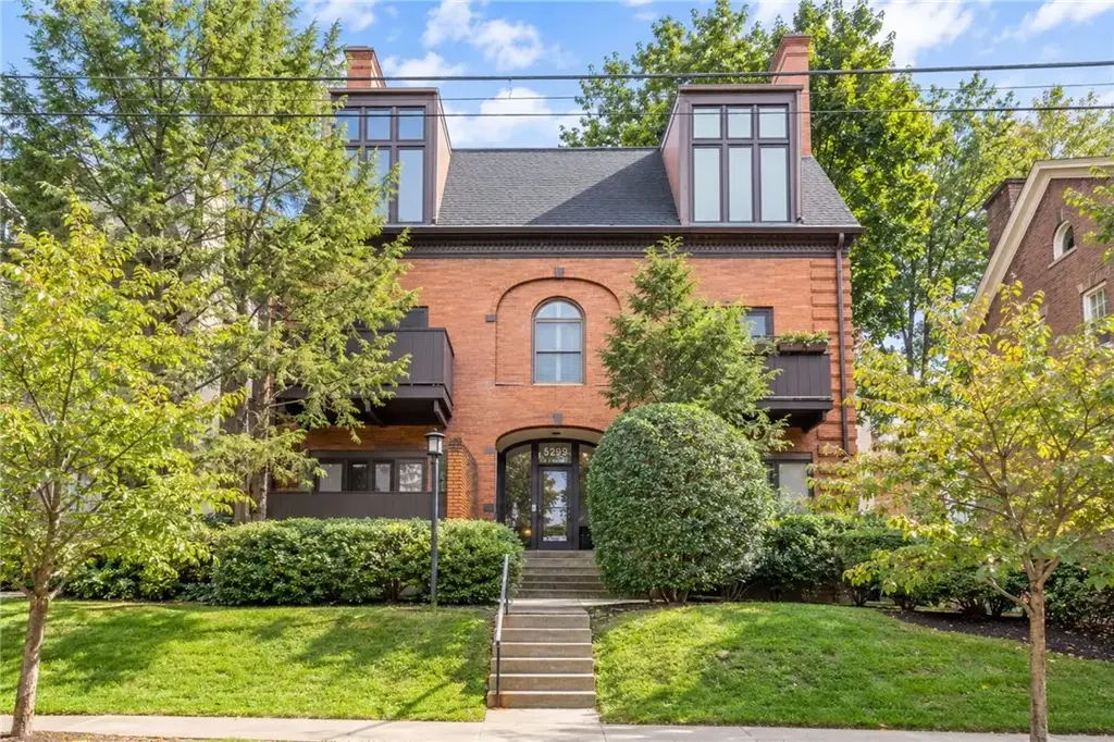 5922 Howe Street 204, Shadyside