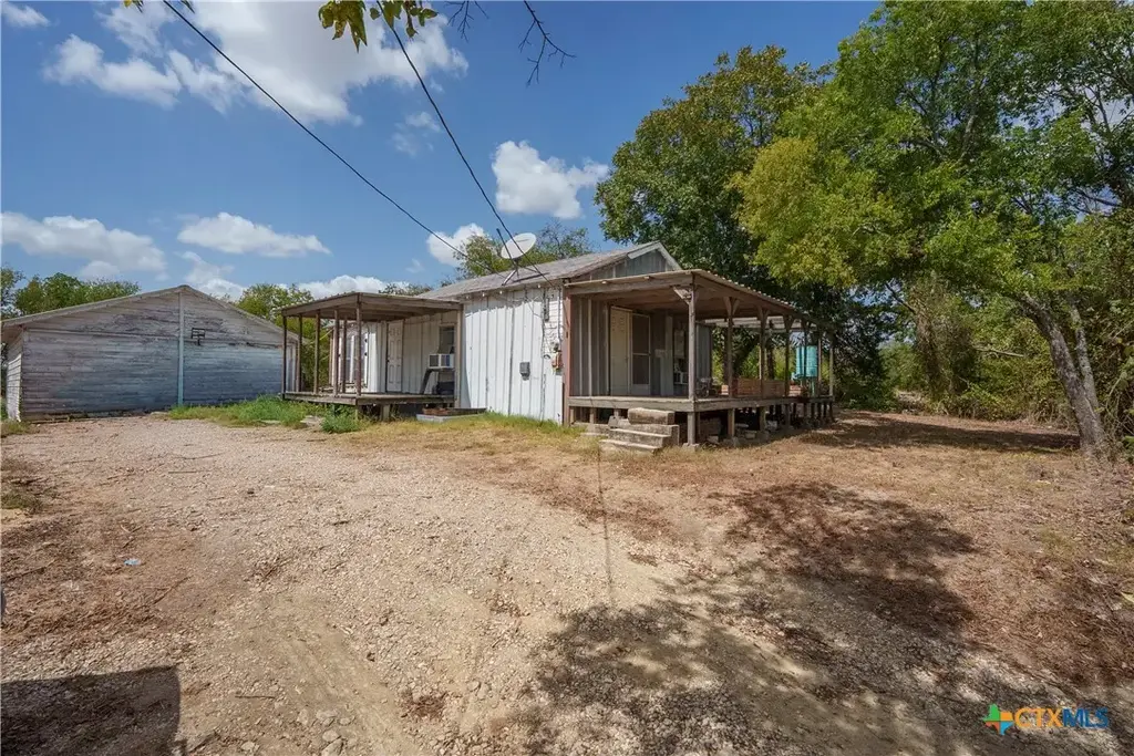 134 S Lone Star Parkway, Moody