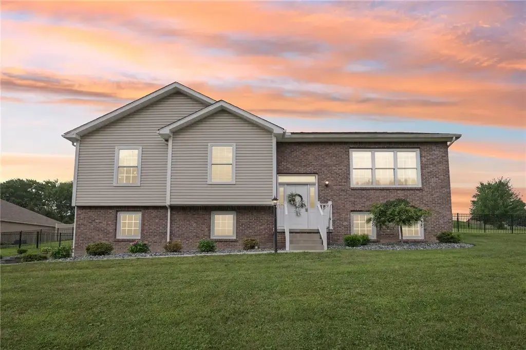 196 Weathervane Drive , Slippery Rock