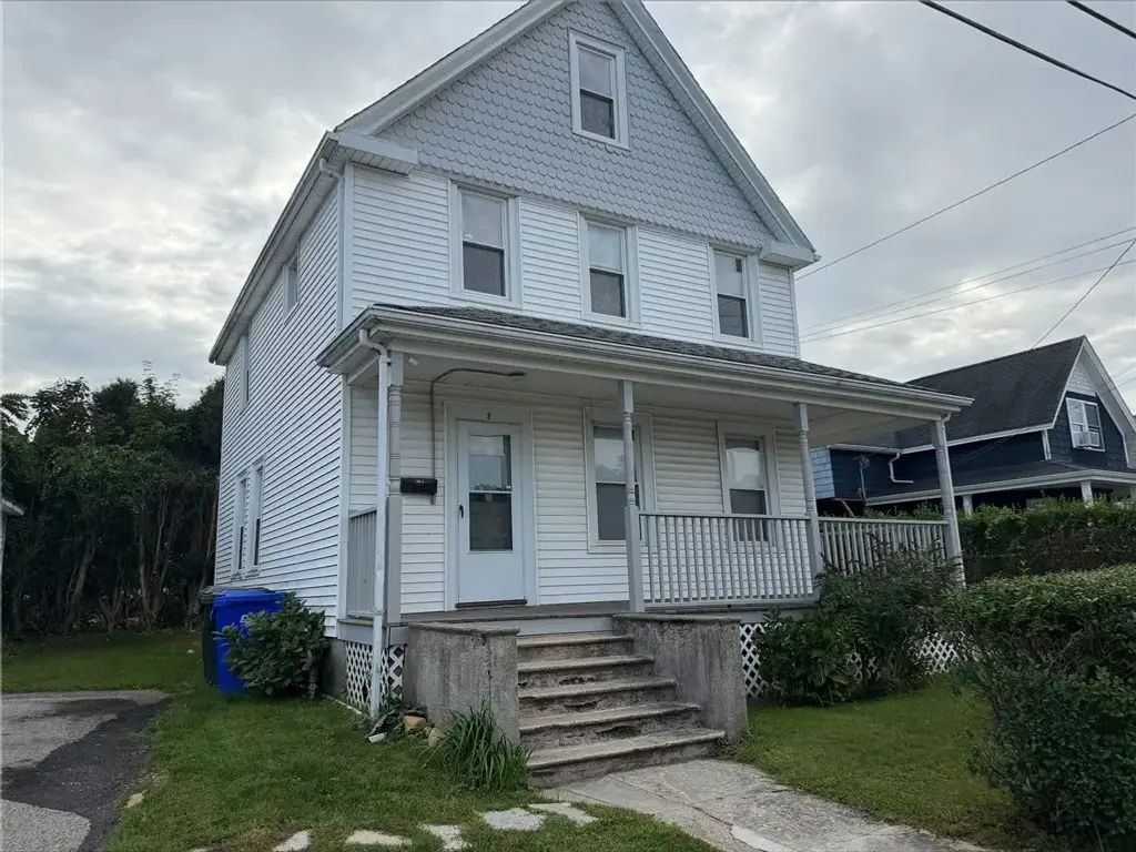 2 Cabin Ct, Westerly