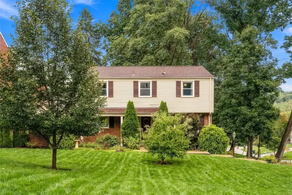 550 Clair Drive , Upper St Clair