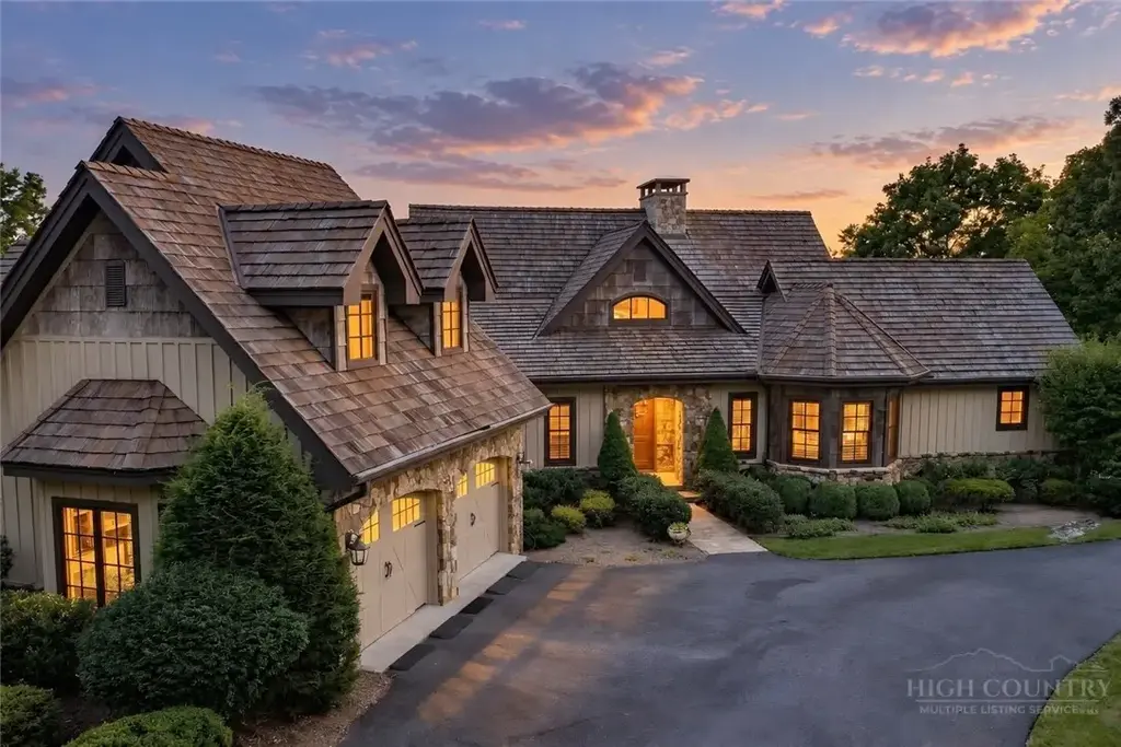 133 Summit Ledges Lane, Banner Elk