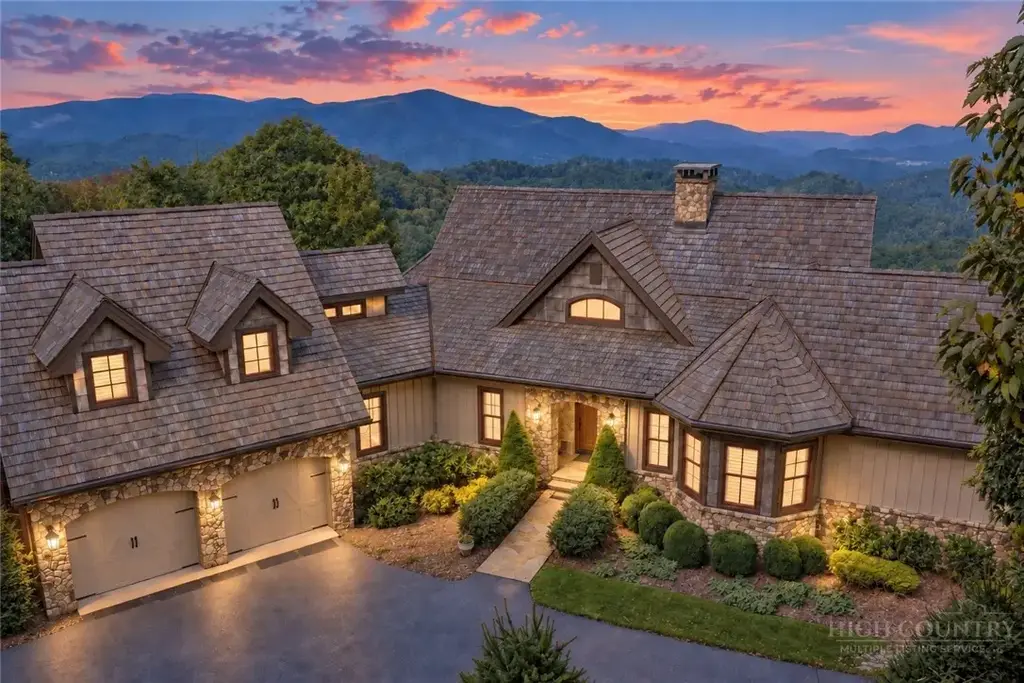 133 Summit Ledges Lane, Banner Elk