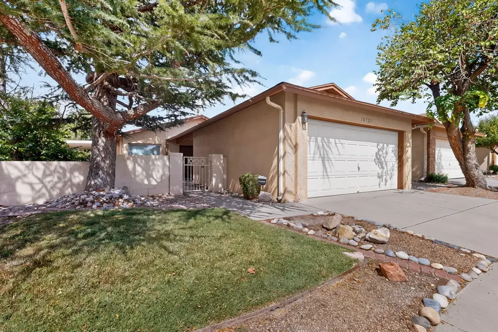 10721 Clyburn Park Drive Ne, Albuquerque
