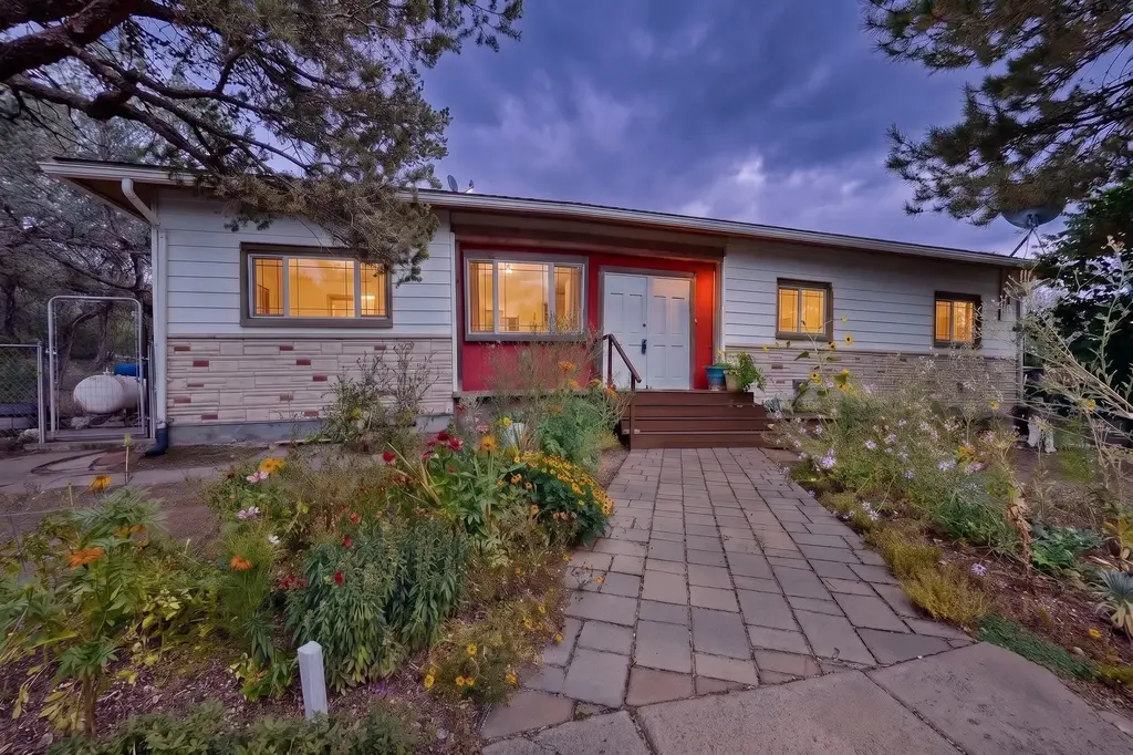 5 County Road B51a, Pecos