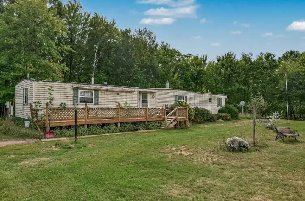 S 15495 County Road M, Fairchild