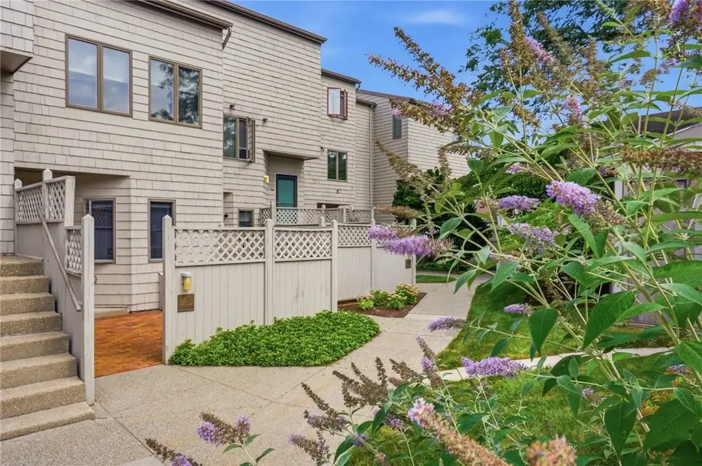 45 Seabreeze Ln # 45, Bristol