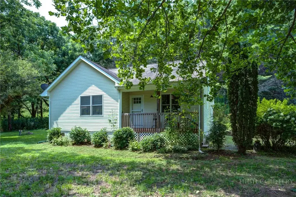 127 Promise Bridge Lane, Boone