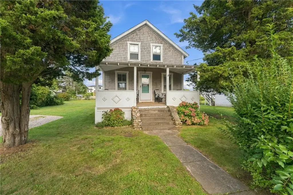 27 Benson Ave, Westerly