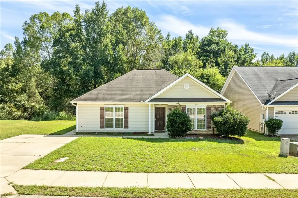 1910 Winding Oak Way, Opelika