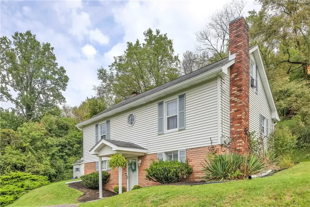 338 Brush Creek Road, Hempfield