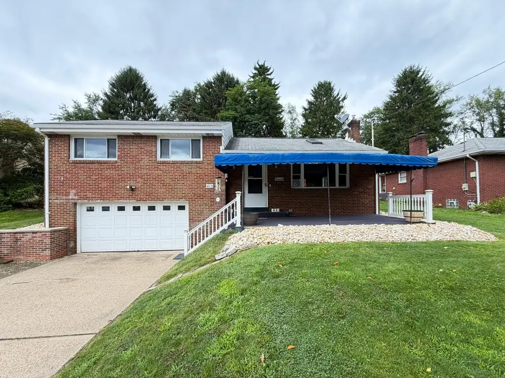 415 Colonial Drive, Monroeville
