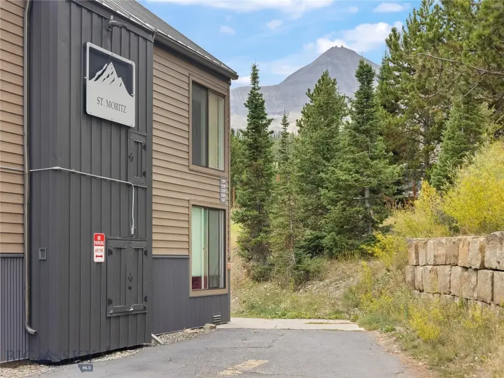 21 Sittingbull Road Road 1190, Big Sky
