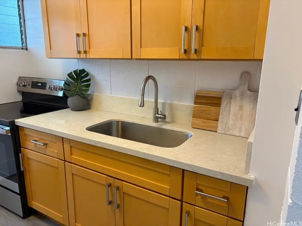 (unit #h203) 1129 Kokea Street, Honolulu