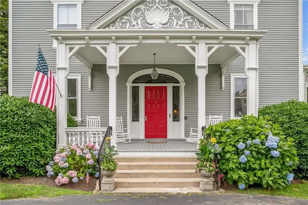 1 Red Cross Ave # 10, Newport