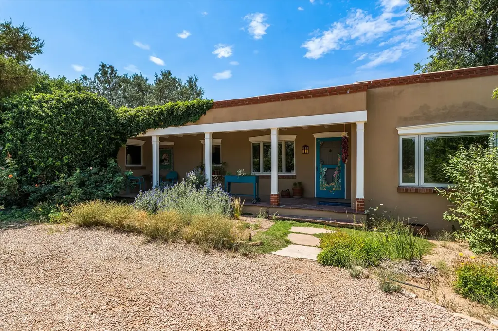 2350 Santa Barbara, Santa Fe