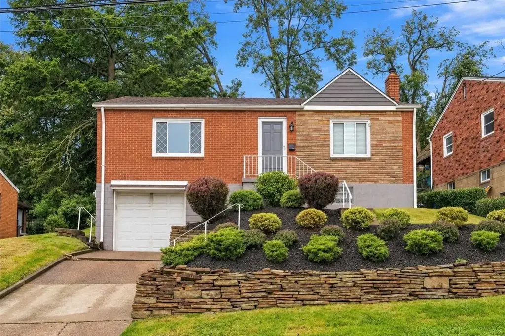 440 Meridan Street , Duquesne
