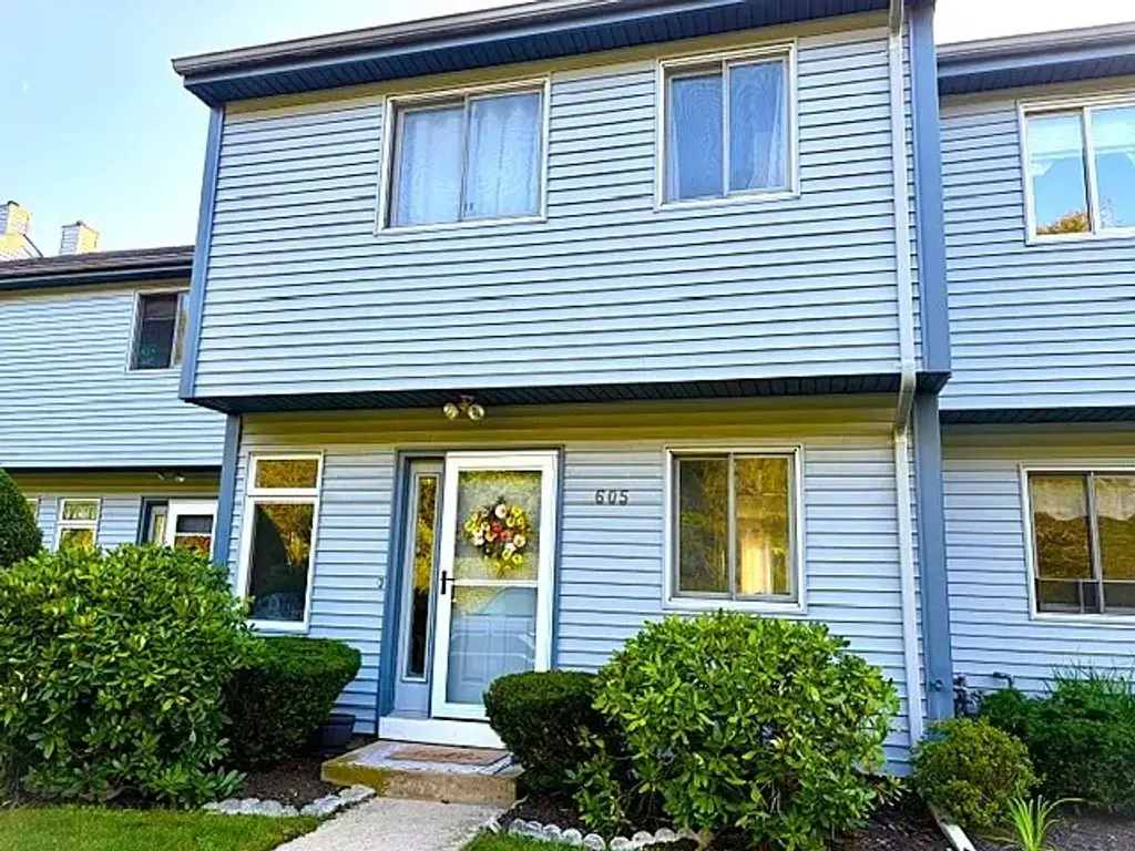 511 Child St # 605, Warren