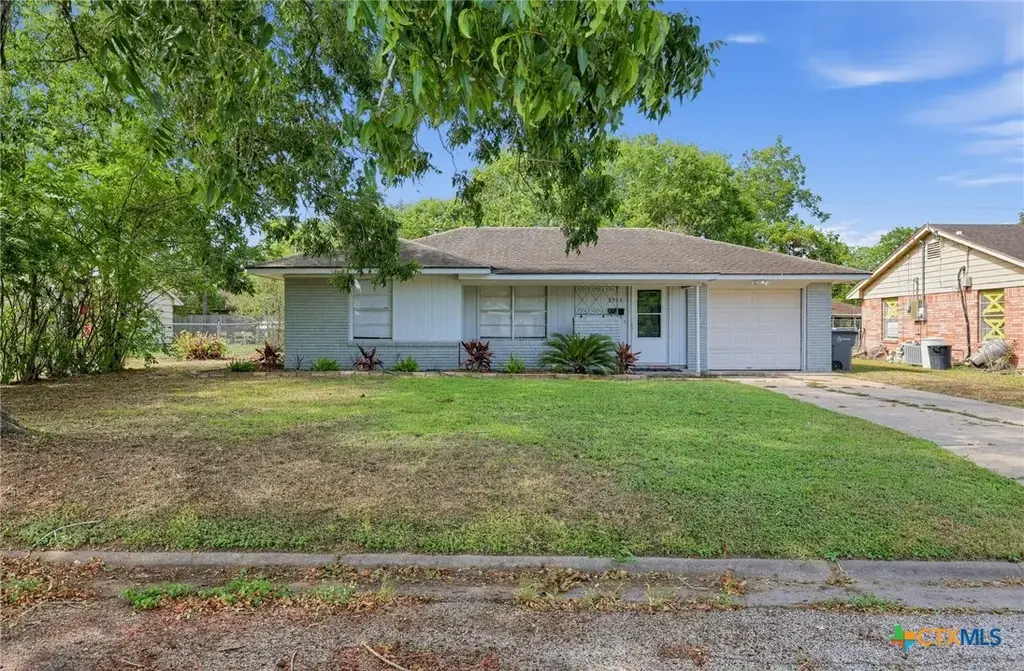 1503 Bexar Avenue, Victoria