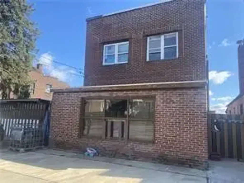 2730 Middletown Road , Sheraden