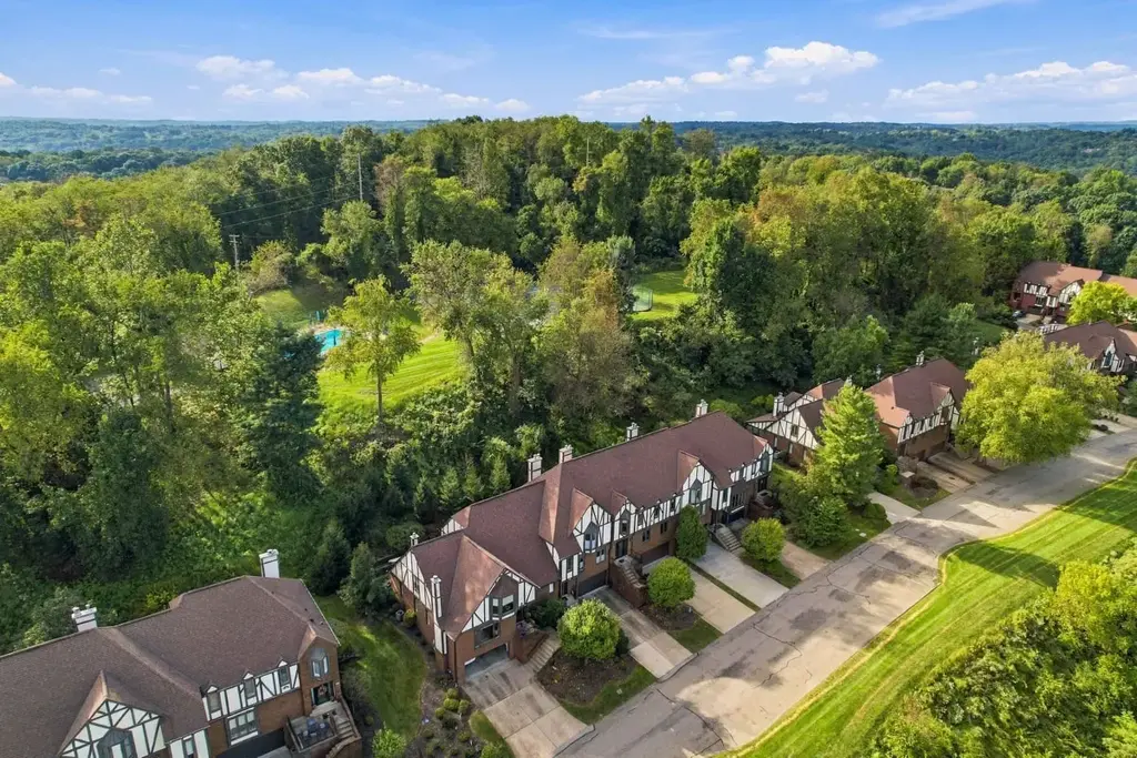 421 Forest Highlands Drive, Harmar
