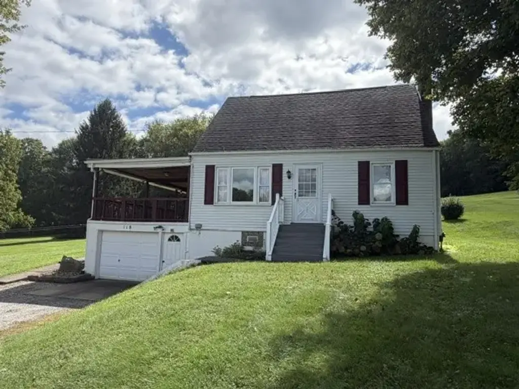 118 Moore Road , Center