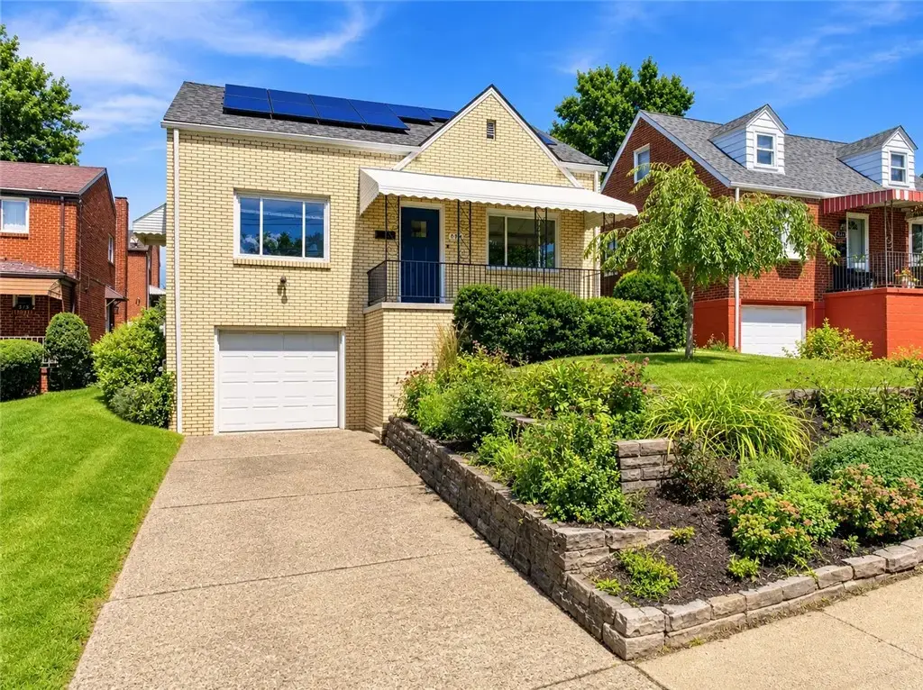 519 Susanna Court, Greenfield