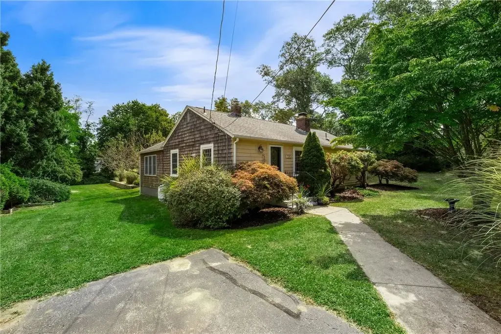 730 Congdon Hill Rd, North Kingstown