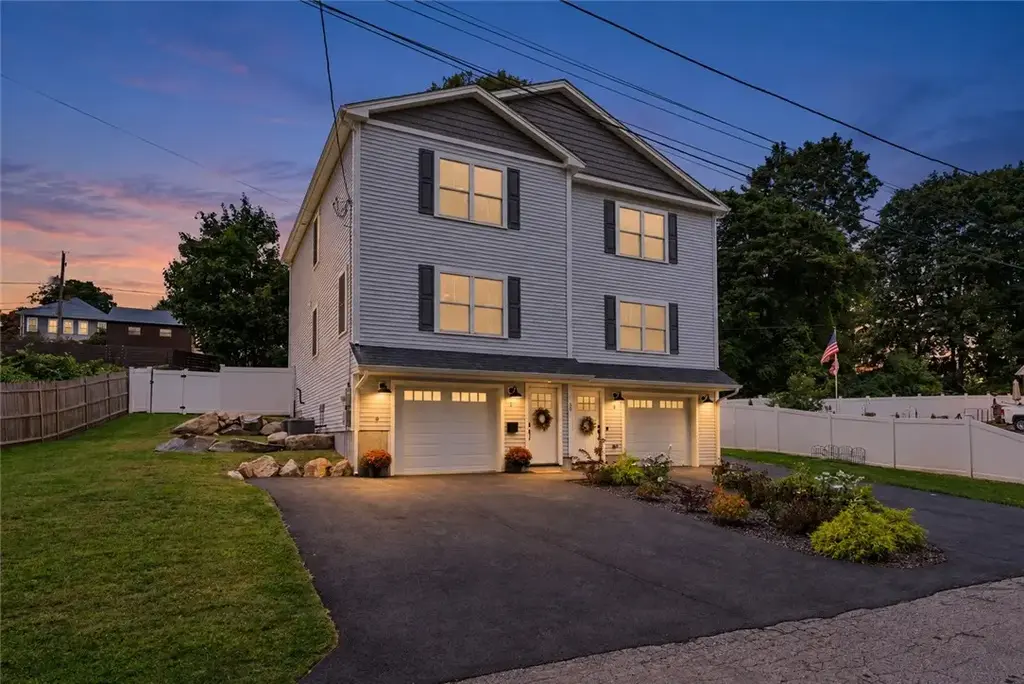 55 South St # A, West Warwick