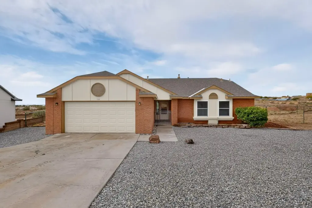 729 Silver Court Ne, Rio Rancho