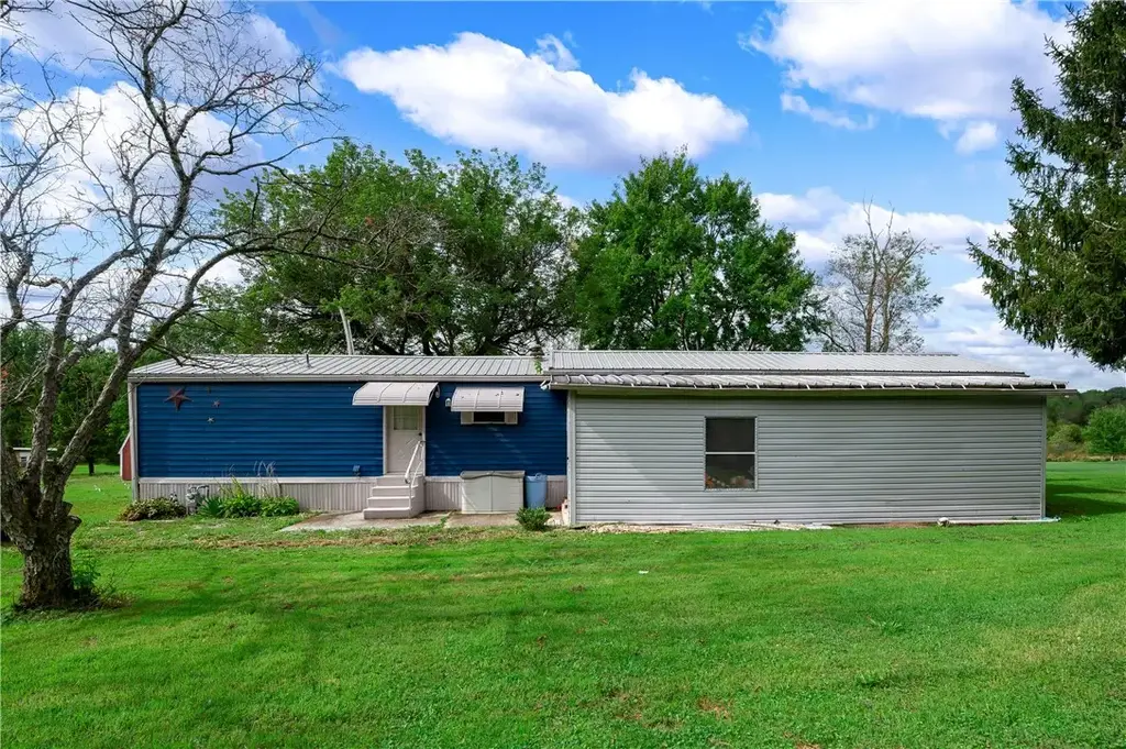 224 County Line Road, Marion