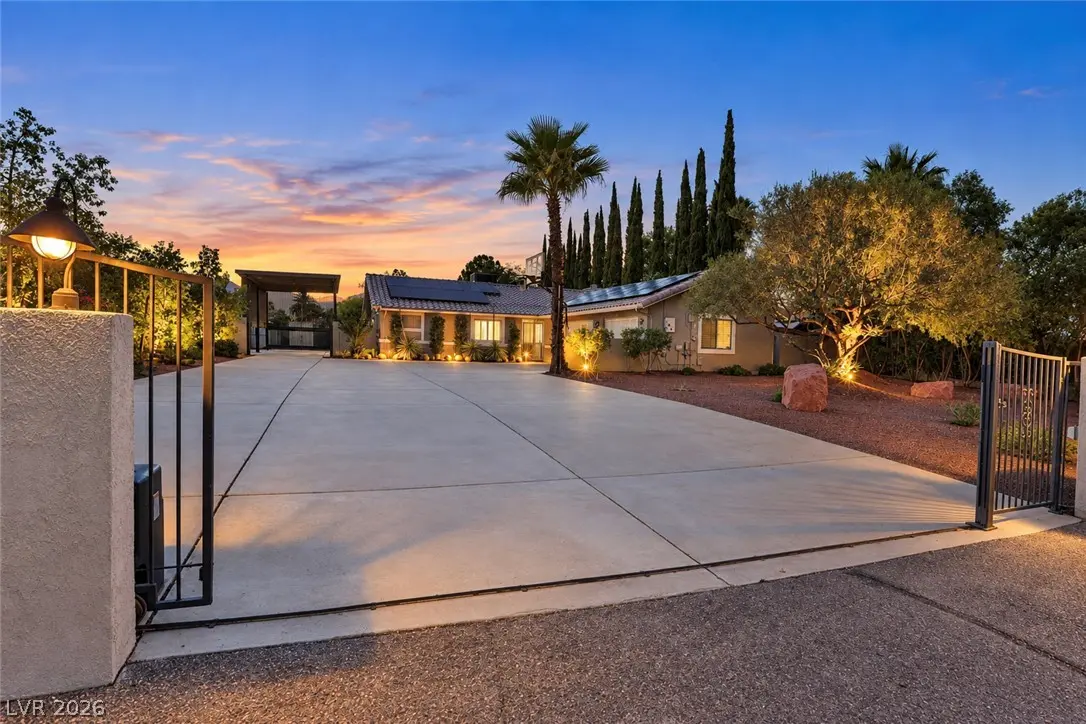 4945 N Valadez Street, Las Vegas