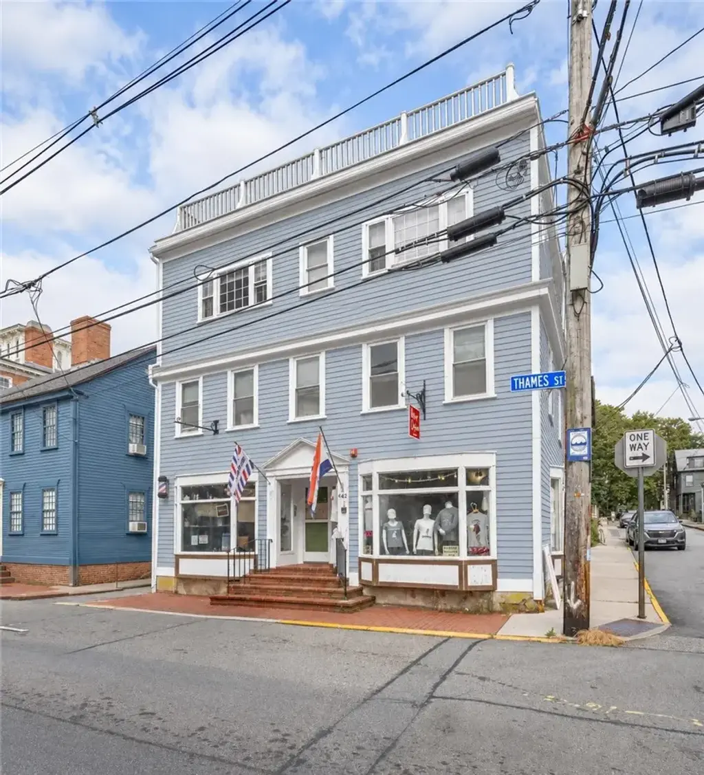 424 Thames St, Newport