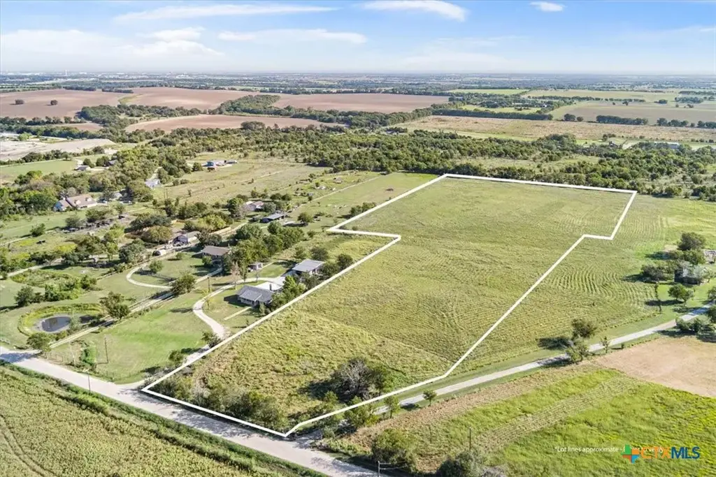 421 Southwinds Drive, Lorena