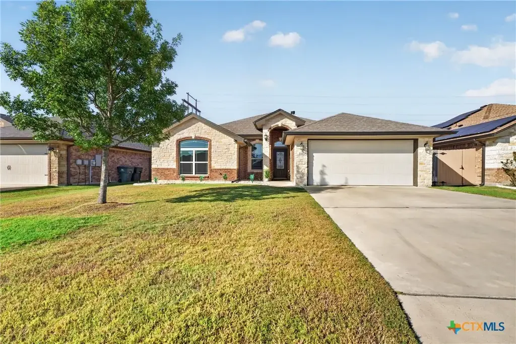 1818 Rustic Manor Drive, Temple