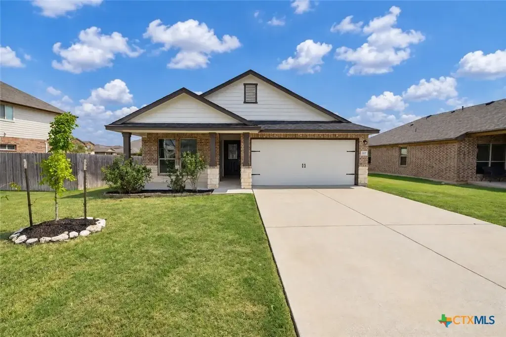 1317 Blue Leaf Drive, Temple