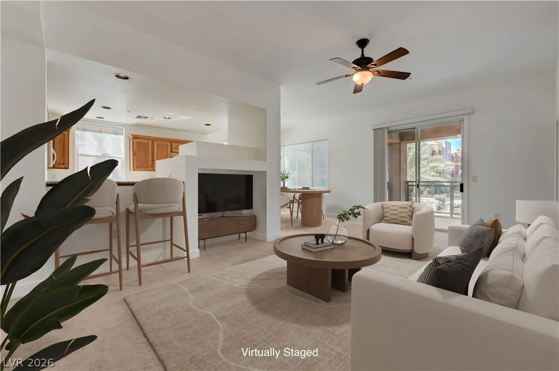 83 E Agate Avenue 302, Las Vegas