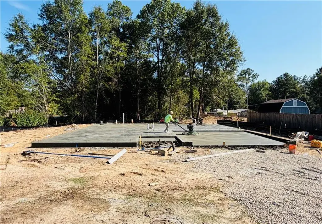 11 Lee Rd 2185, Phenix City