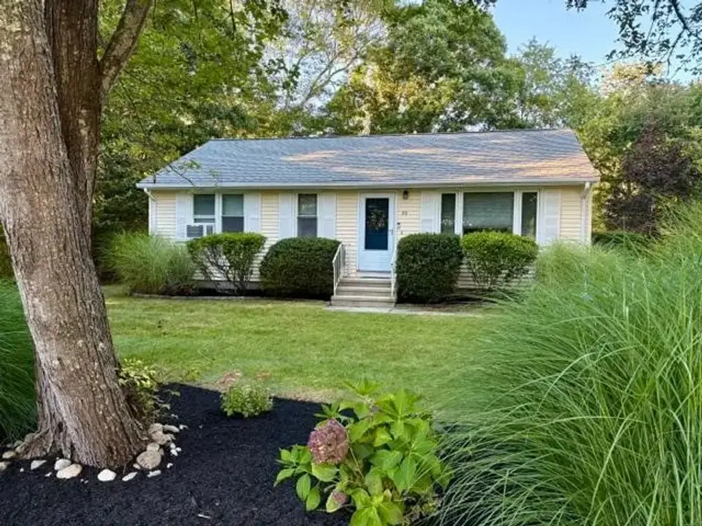 39 Tidewater Dr W, South Kingstown