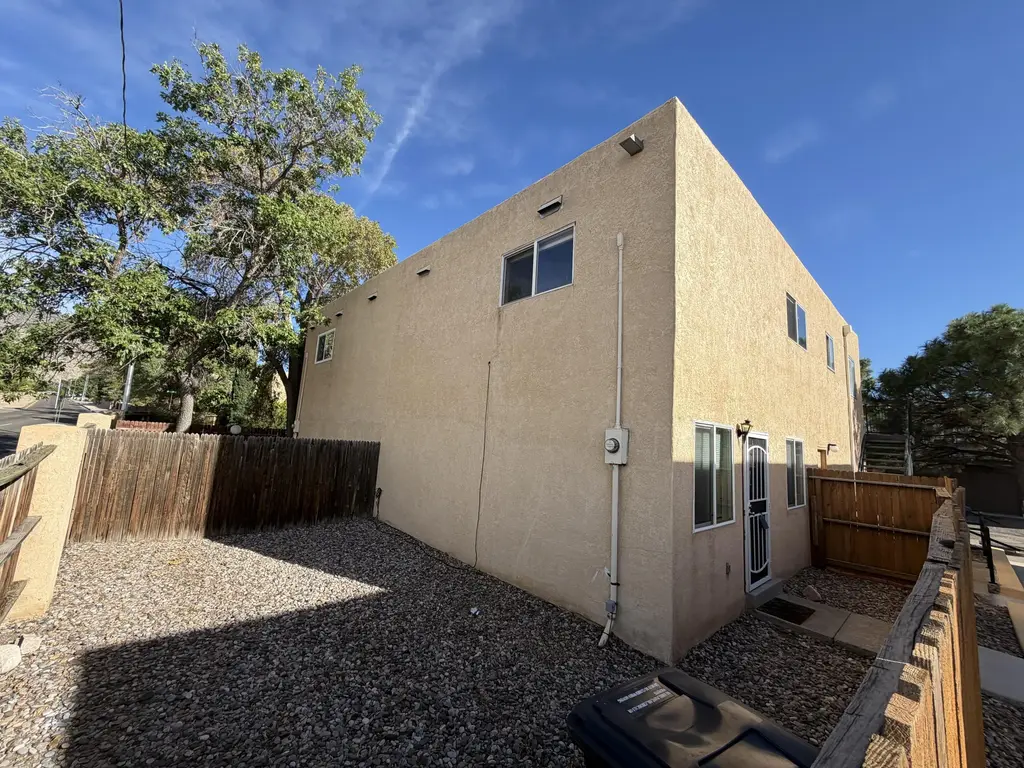 12009 Stilwell Drive Ne Apt B, Albuquerque