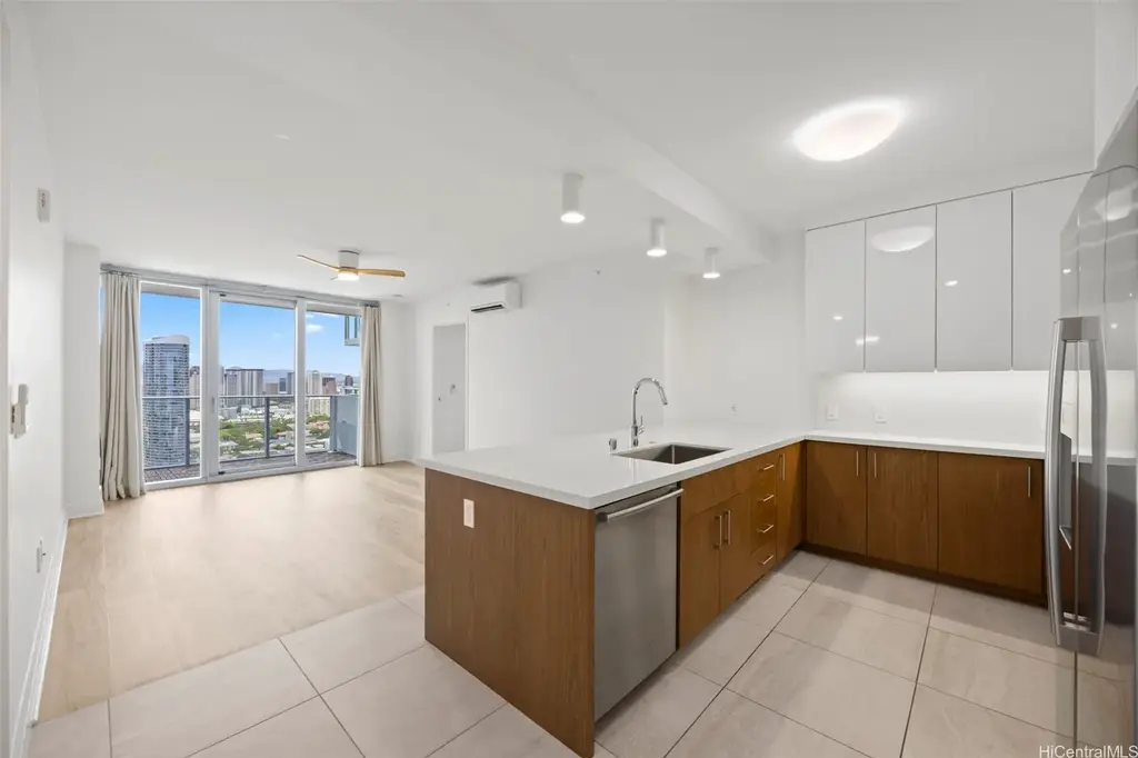(unit #3110) 629 Keeaumoku Street, Honolulu