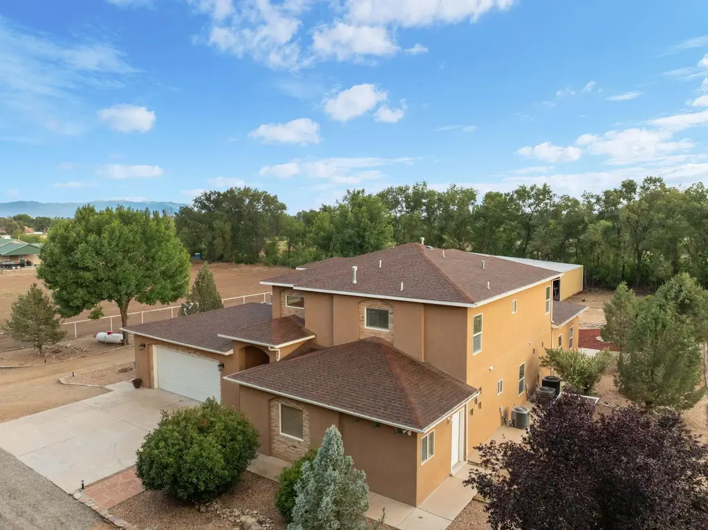 103 Chantelly Lane, Los Lunas
