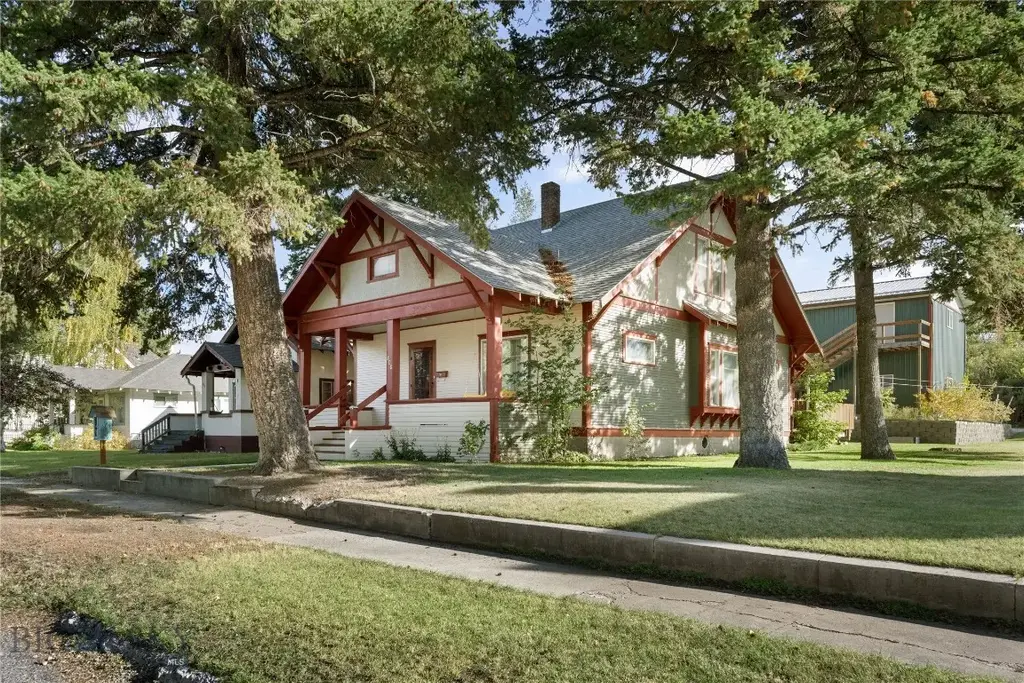 808 Milwaukee Avenue, Deer Lodge