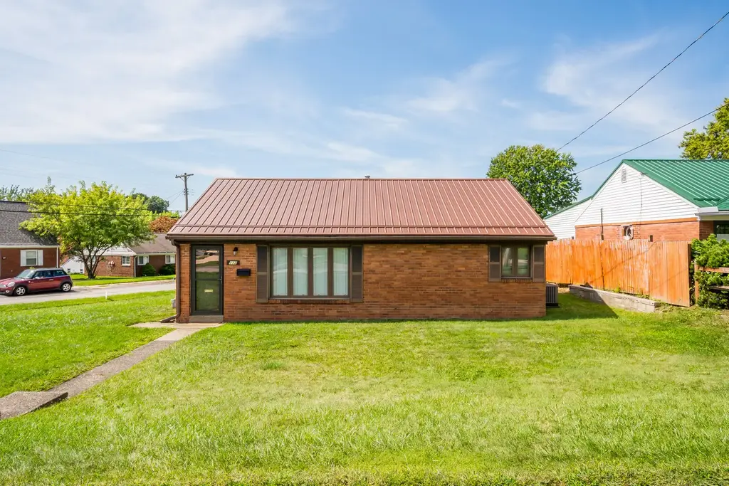 112 Larry Street, Hopewell