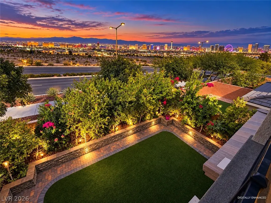 10676 Glowing Dawn Avenue, Las Vegas