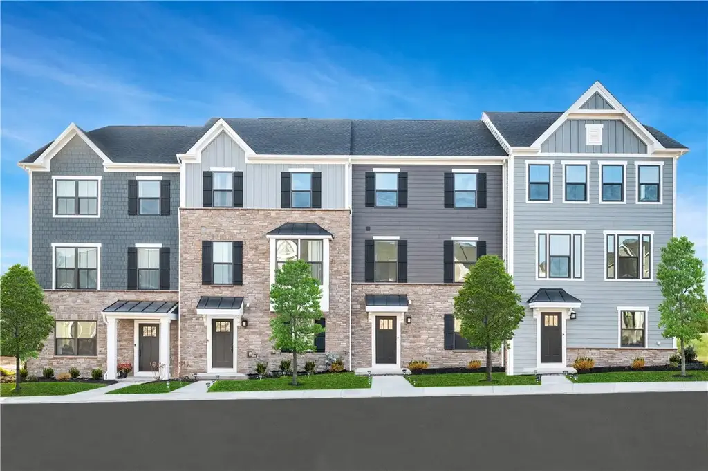 135 Shagbark Way, Moon/Crescent