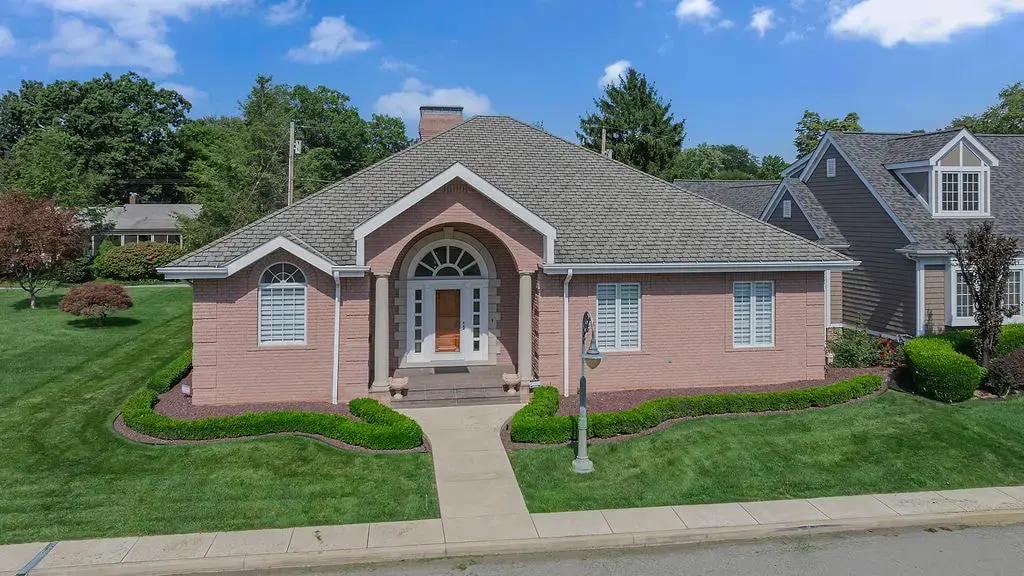 1750 River Road, Beaver
