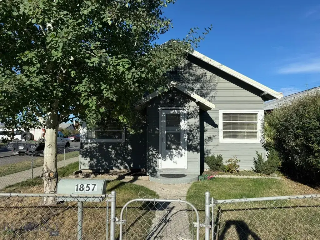 1857 Carolina, Butte