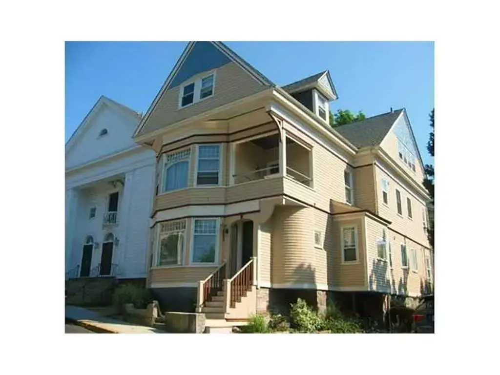 81 Mill St # 3, Newport