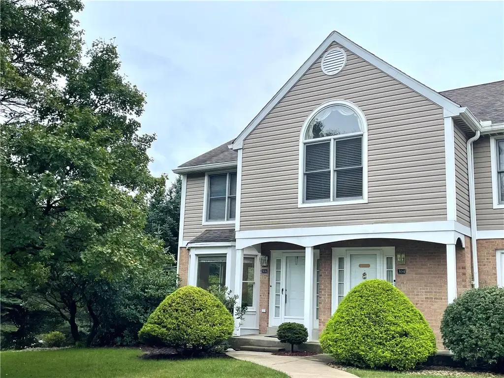 306 Newbury Drive , Monroeville